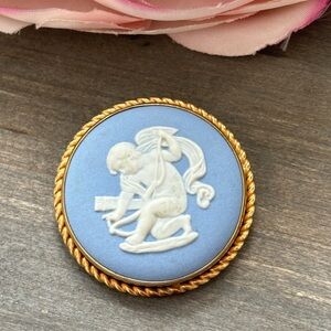 Wedgwood Cupid Cameo Jasperware Pendant/Brooch